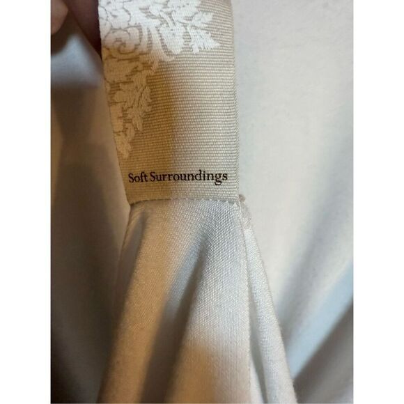 Soft Surroundings Perfect Layers Tiered White Top Long Sleeve Split Back Sz M - Picture 5 of 10